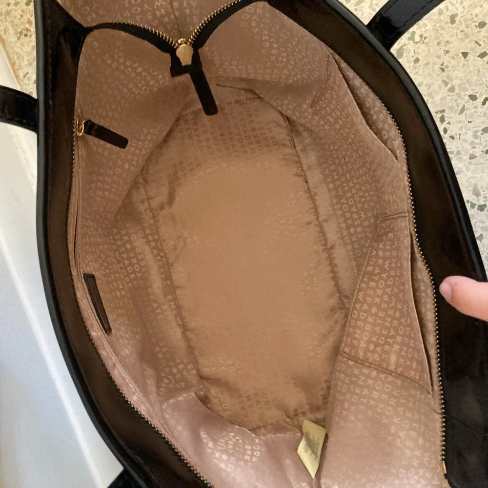 KATE SPADE Harmony Metro Perforated Heart Black Patent Leather Tote Shoulder Bag - Picture 3 of 4